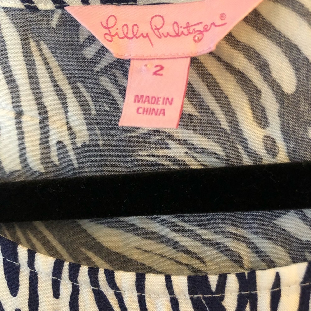 Lily Pulitzer Sleeveless blue and cream top Sz S - Picture 5 of 7